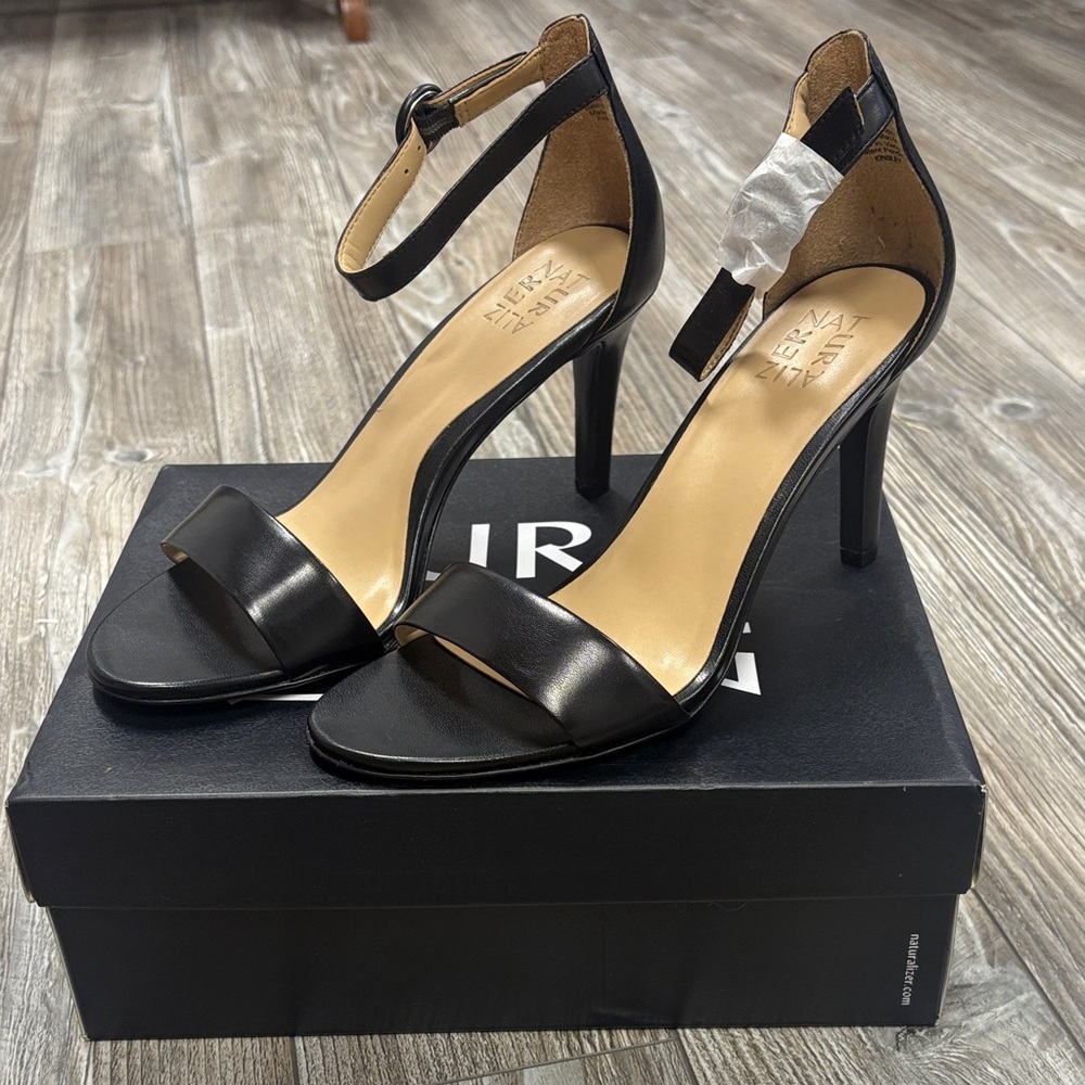 Naturalizer Kinsley Black Leather Elegant Ankle Strap Heels